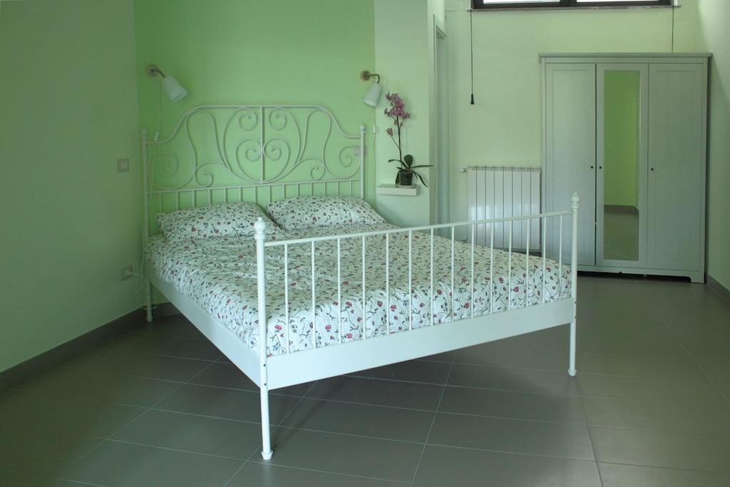 Etna Holiday Home Nicolosi Room photo
